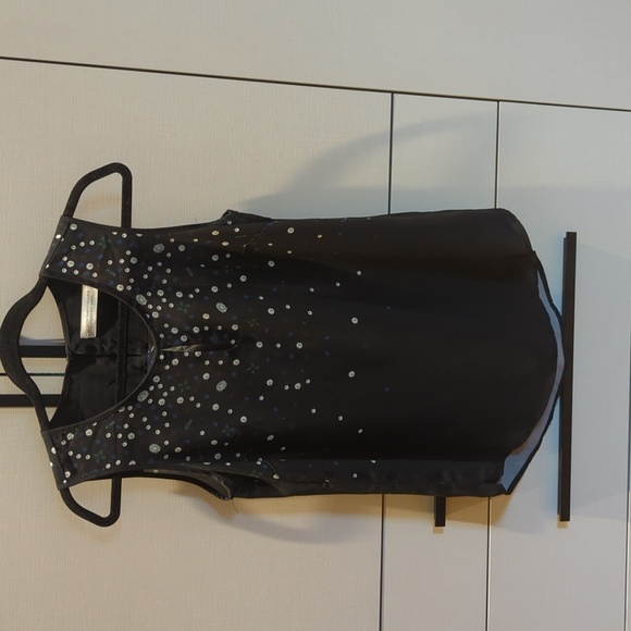 Black Sleeveless Blouse - Picture 1 of 6